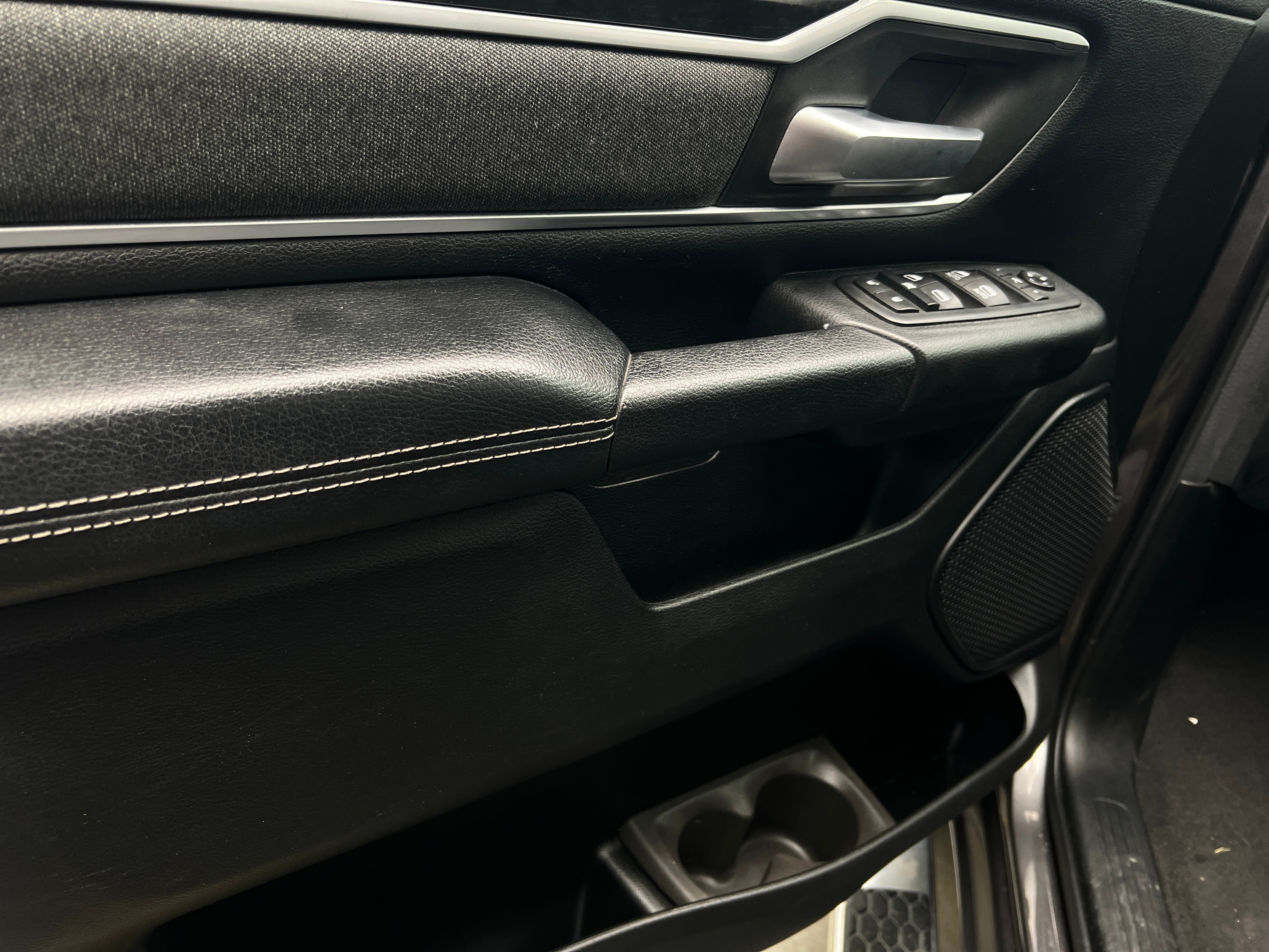 ram ram 1500 pickup 2020 1C6SRFFT6LN305214 image ram ram 1500 pickup 2020 1C6SRFFT6LN305214 image